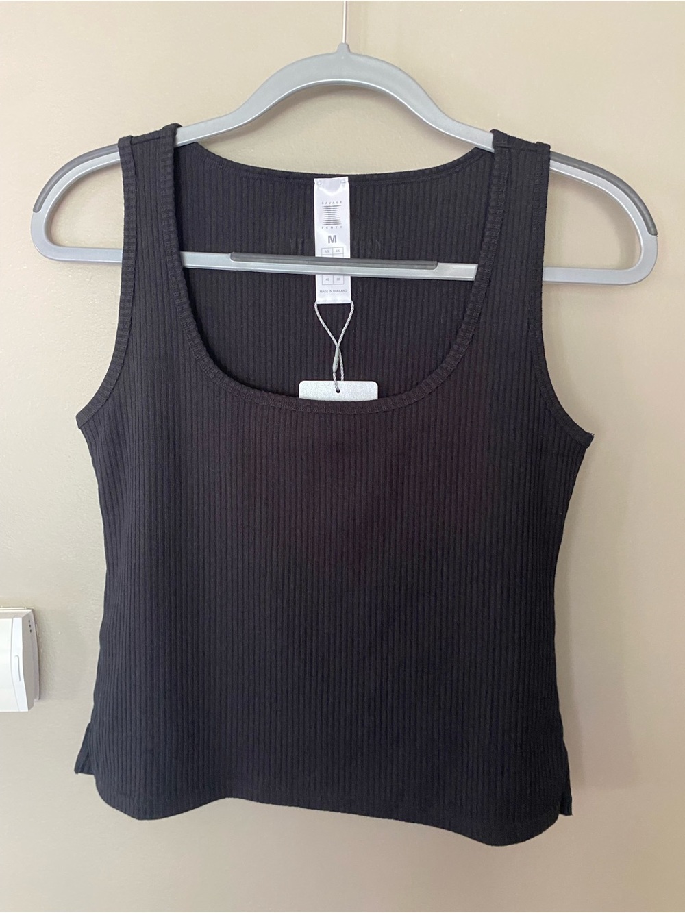 NWT SAVAGE x FENTY Essential Heavy Rib Square-Neck Tank Size Medium - Picture 2 of 6